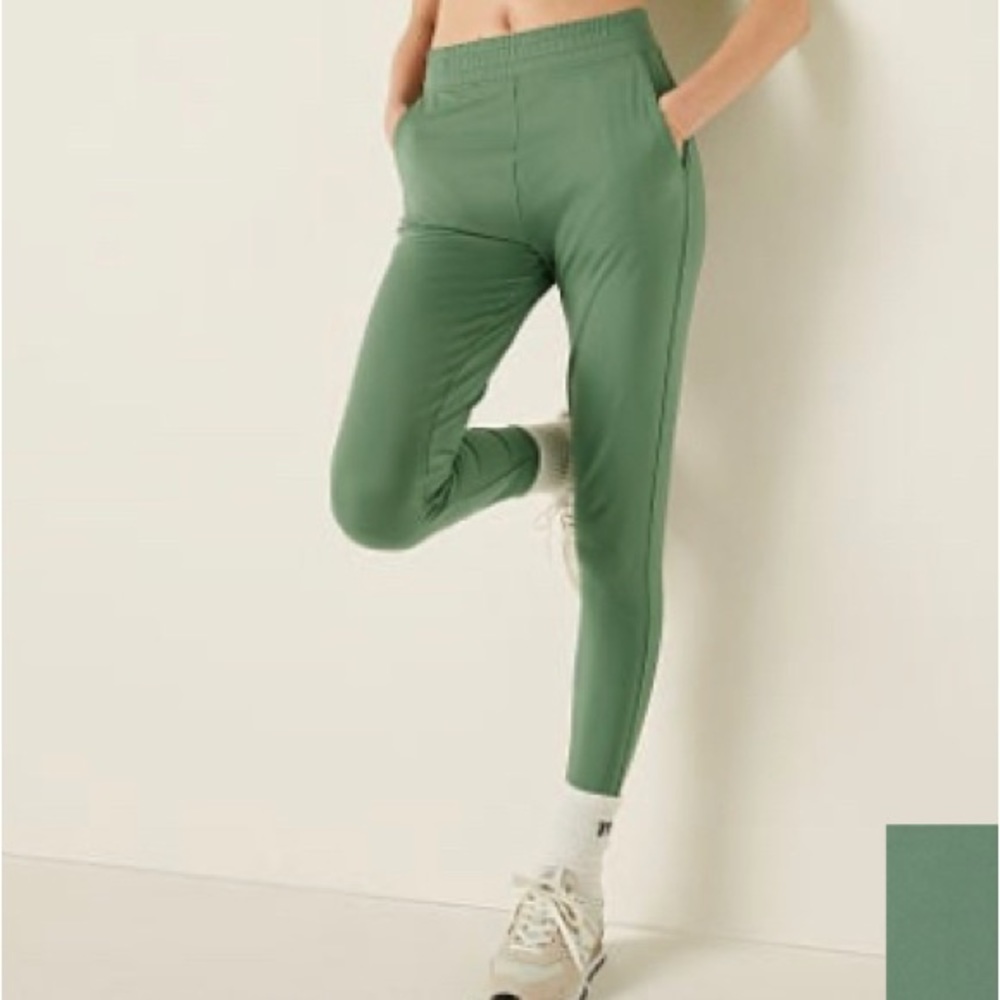 NWT VS Pink high waisted joggers